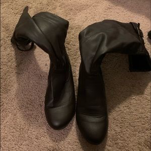 Knee high boots size 7 1/2